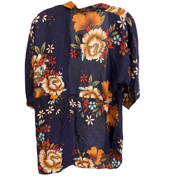 LA SOUL Floral Short Kimono - Picture 2 of 3